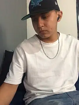 Snapshot of Slow_Kmazutra chatting on 24, 2, 2025 Slow Kmazutra online show from 24, 2, 2025