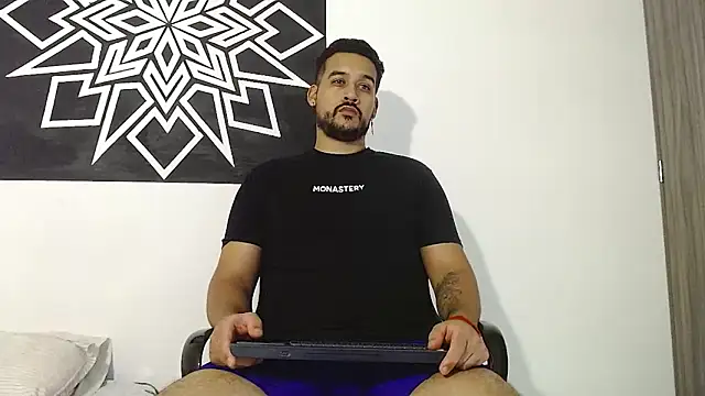  CHRIS-DENNIS  online show from 24, 4, 2026