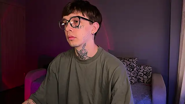 Snapshot of anahori__simon chatting on 5, 10, 2025 anahori simon online show from 5, 10, 2025