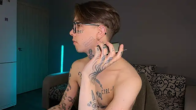 Snapshot of anahori__simon chatting on 12, 3, 2025 anahori simon online show from 12, 3, 2025