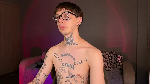 Snapshot of anahori__simon chatting on 1, 10, 2025 anahori simon online show from 1, 10, 2025