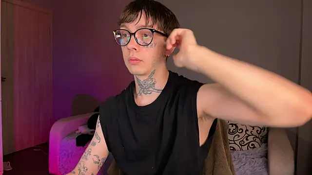 Snapshot of anahori__simon chatting on 3, 10, 2025 anahori simon online show from 3, 10, 2025