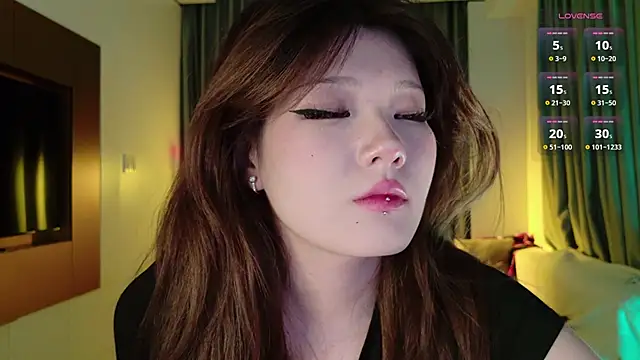 KitayamaChu online show from 21, 11, 2025