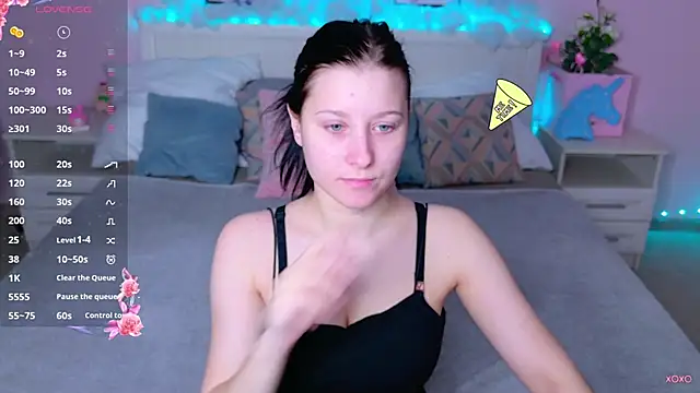 SarahStanley online show from 13, 3, 2025