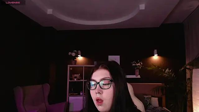 Snapshot of Arizonaa_Muse chatting on 8, 3, 2025 Arizonaa Muse online show from 8, 3, 2025