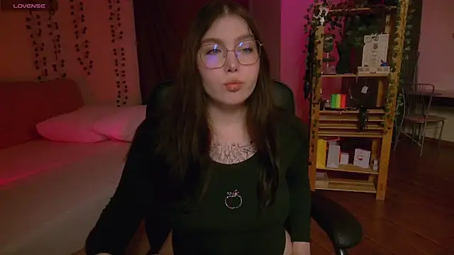 Snapshot of Arizonaa_Muse chatting on 22, 11, 2025 Arizonaa Muse online show from 22, 11, 2025