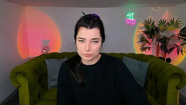  Sun Shy  online show from 27, 10, 2025