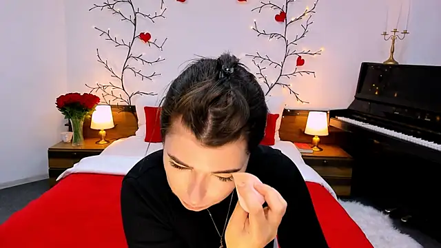  Sun Shy  online show from 23, 9, 2025