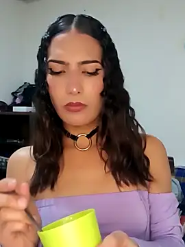 Lanna hott  online show from 7, 3, 2025