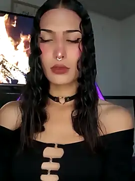 Lanna hott  online show from 10, 10, 2025