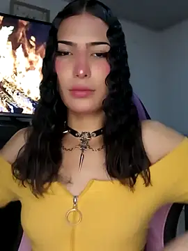 Lanna hott  online show from 5, 10, 2025