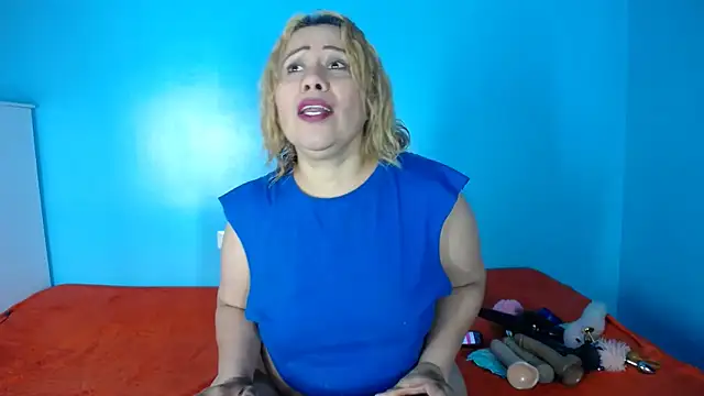 chiky sonrisa online show from 2, 11, 2025