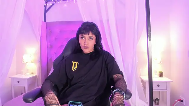 Snapshot of Valkiria_ponce chatting on 15, 11, 2025 Valkiria ponce online show from 15, 11, 2025