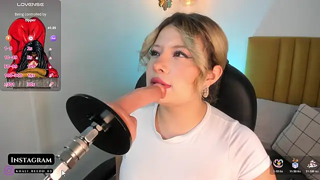 Snapshot of Khali_reed_ chatting on 6, 2, 2026 Khali reed online show from 6, 2, 2026