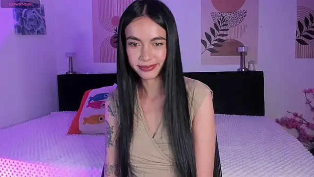 Snapshot of samy_lewis chatting on 17, 6, 2026 samy lewis online show from 17, 6, 2026