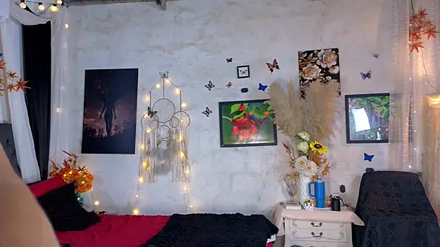 Kyara Queen online show from 4, 3, 2026