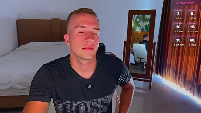 tommy cumfinger online show from 19, 10, 2025