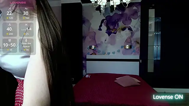 Snapshot of AriaGray chatting on 9, 4, 2026 AriaGray online show from 9, 4, 2026