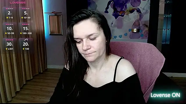 Snapshot of AriaGray chatting on 4, 3, 2026 AriaGray online show from 4, 3, 2026