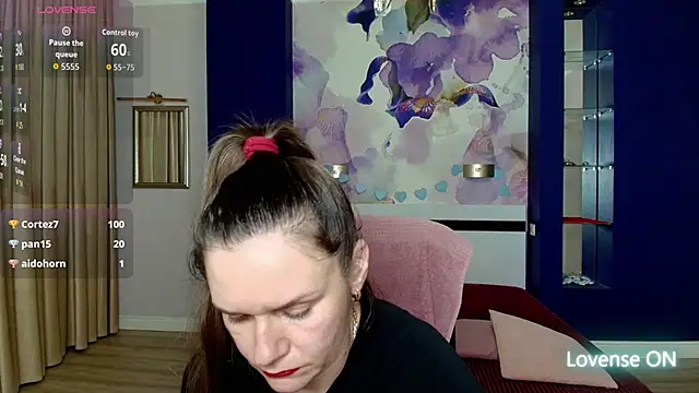 Snapshot of AriaGray chatting on 14, 2, 2026 AriaGray online show from 14, 2, 2026