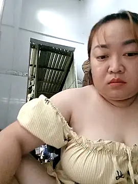 Snapshot of VyOanh2K chatting on 1, 3, 2026 VyOanh2K online show from 1, 3, 2026