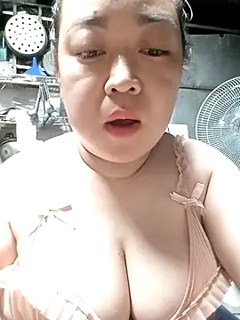 Snapshot of VyOanh2K chatting on 18, 2, 2026 VyOanh2K online show from 18, 2, 2026