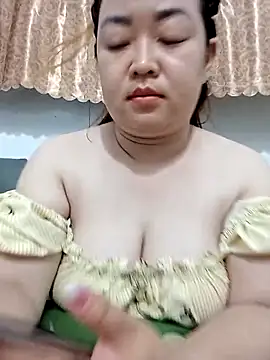 Snapshot of VyOanh2K chatting on 13, 2, 2026 VyOanh2K online show from 13, 2, 2026