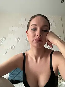 Snapshot of Lynna_Sparks chatting on 24, 5, 2026 Lynna Sparks online show from 24, 5, 2026