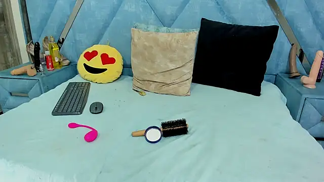 Aura love69 online show from 11, 4, 2026