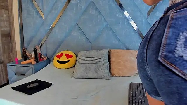 Aura love69 online show from 22, 2, 2026