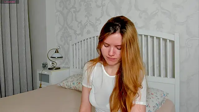 Snapshot of Eva__Lewis chatting on 5, 6, 2026 Eva Lewis online show from 5, 6, 2026