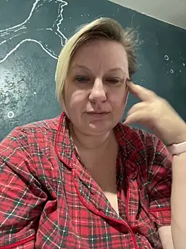 CuteHanna online show from 18, 12, 2025