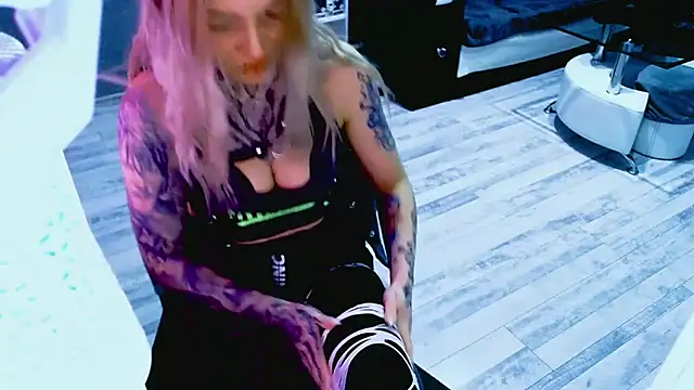 Snapshot of InesGold chatting on 5, 2, 2026 InesGold online show from 5, 2, 2026