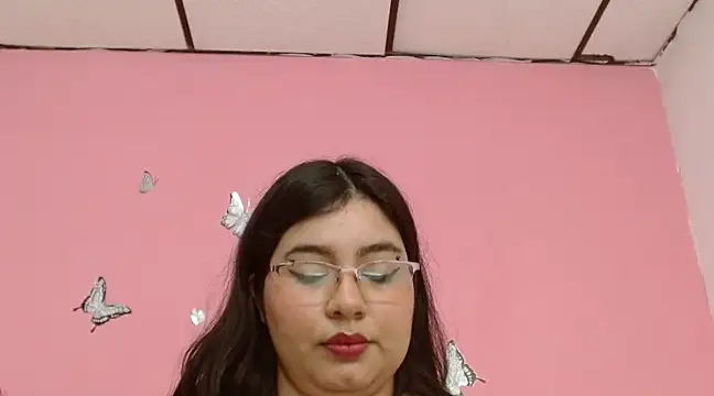 LaylaHolmes online show from 13, 12, 2024