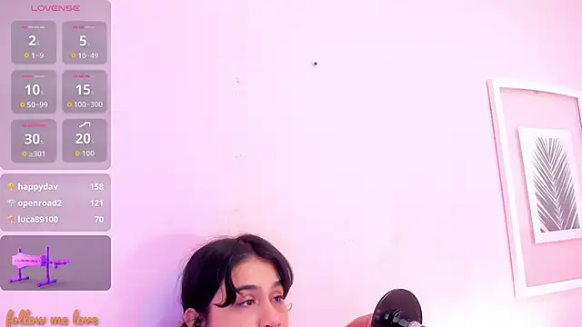 zyle boobs online show from 9, 11, 2025