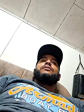 Snapshot of cucho1987 chatting on 13, 9, 2025 cucho1987 online show from 13, 9, 2025