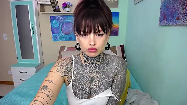 LolaRouse online show from 7, 1, 2025