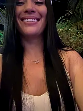 Snapshot of Sara_luna_ chatting on 10, 11, 2025 Sara luna online show from 10, 11, 2025