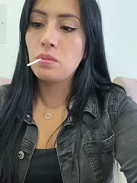 Snapshot of Sara_luna_ chatting on 9, 4, 2026 Sara luna online show from 9, 4, 2026