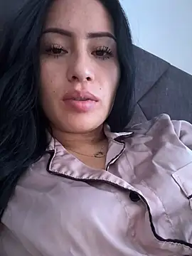 Snapshot of Sara_luna_ chatting on 17, 12, 2024 Sara luna online show from 17, 12, 2024