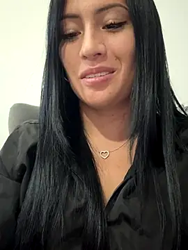 Snapshot of Sara_luna_ chatting on 5, 12, 2025 Sara luna online show from 5, 12, 2025