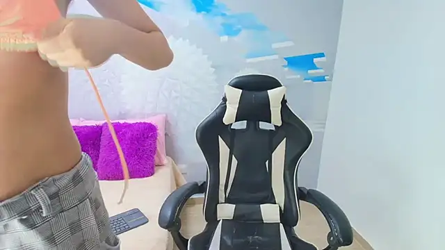 DEMI LEED online show from 15, 3, 2025