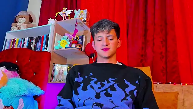 GabyThoms online show from 6, 3, 2025