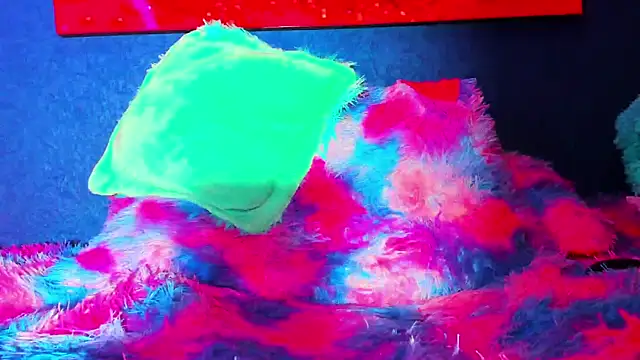 GabyThoms online show from 15, 2, 2025