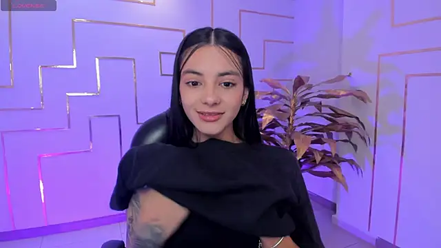 HannahJamesX online show from 12, 9, 2025