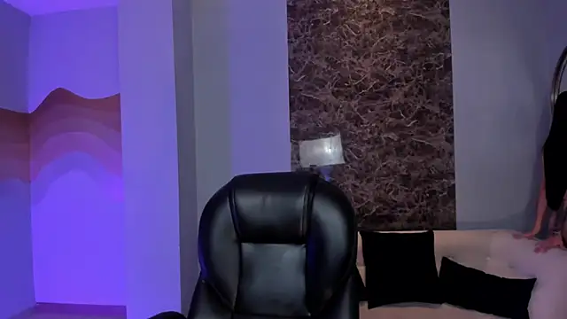 HannahJamesX online show from 7, 2, 2025