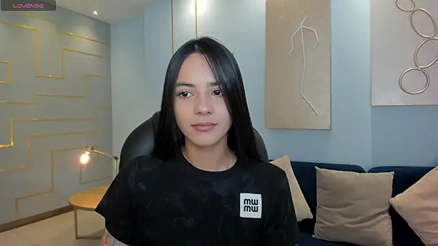 HannahJamesX online show from 4, 2, 2025