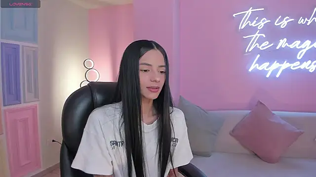 HannahJamesX online show from 28, 3, 2026