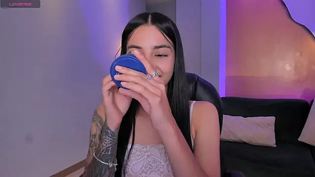 HannahJamesX online show from 20, 2, 2025