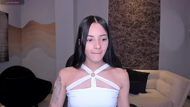 HannahJamesX online show from 25, 2, 2025